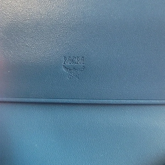 MCM Viesto Berlin 3 Fold Silver Leather Monogram Unisex Wallet - Picture 7 of 12